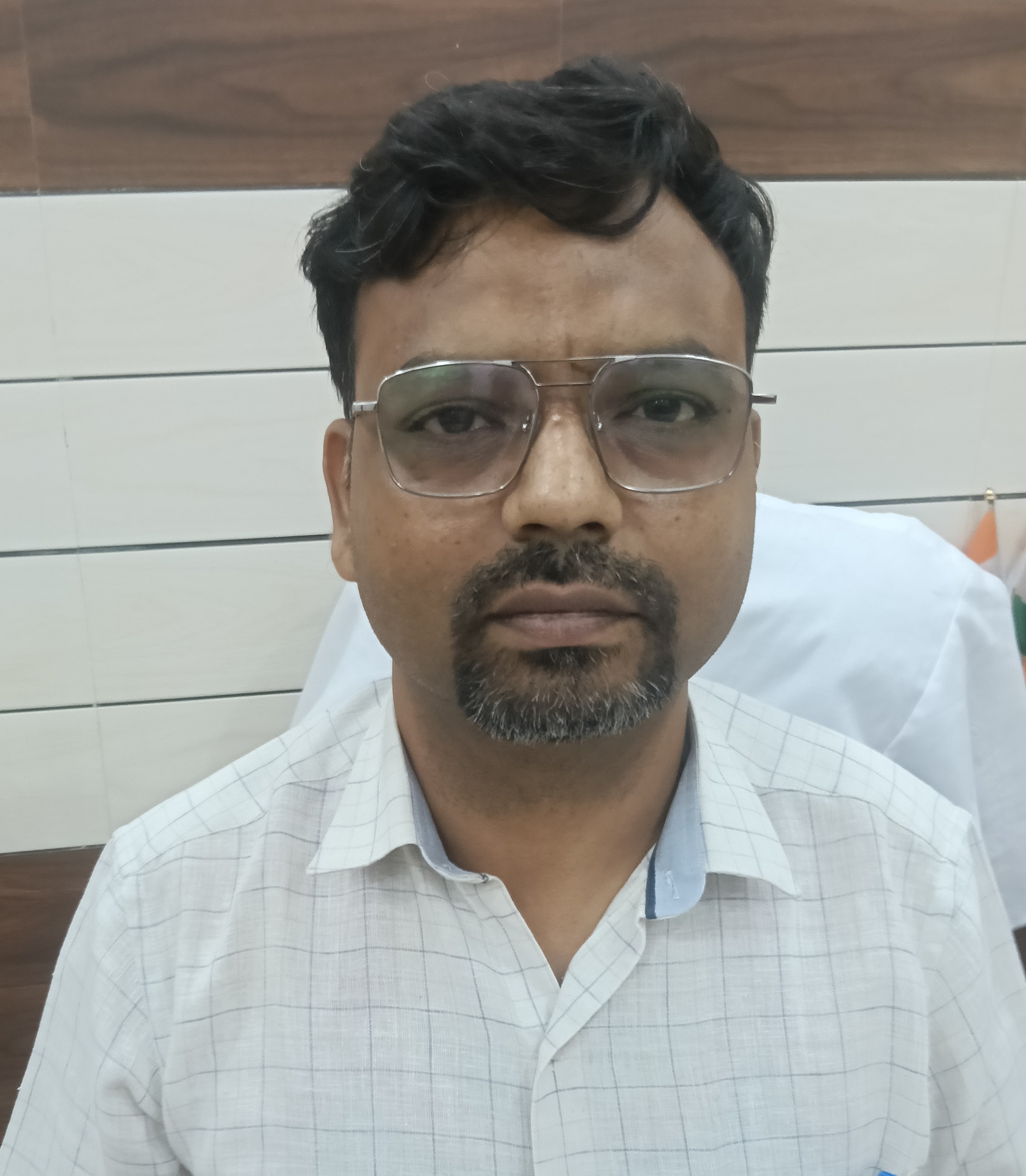  Lion Dr.Alok Bhatnagar